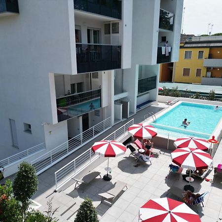 Nuovo Condominio Con Piscina E Garage Bibione Kültér fotó