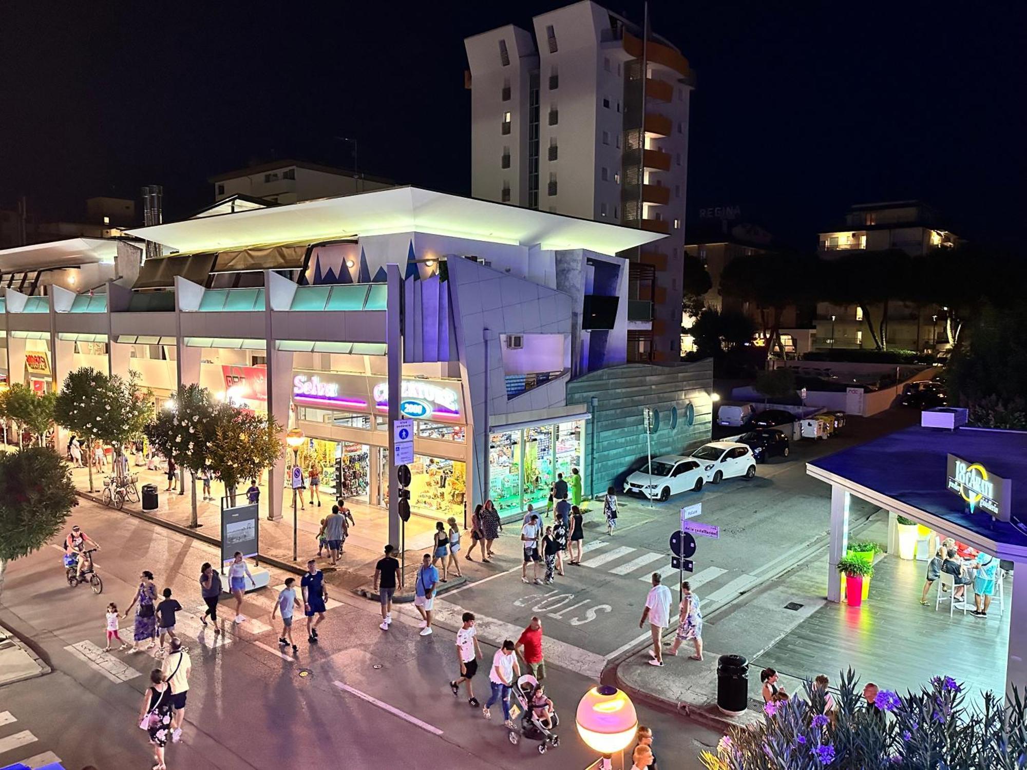 Nuovo Condominio Con Piscina E Garage Bibione Kültér fotó